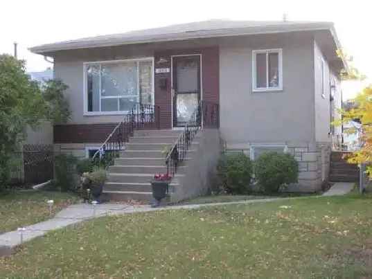 Main Floor Home in Forest Heights Near River Valley Trails