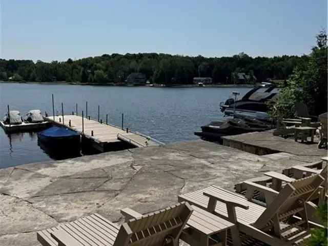 Premier Waterfront Georgian Bay Stone Home 5BR Modern Kitchen Boat Access