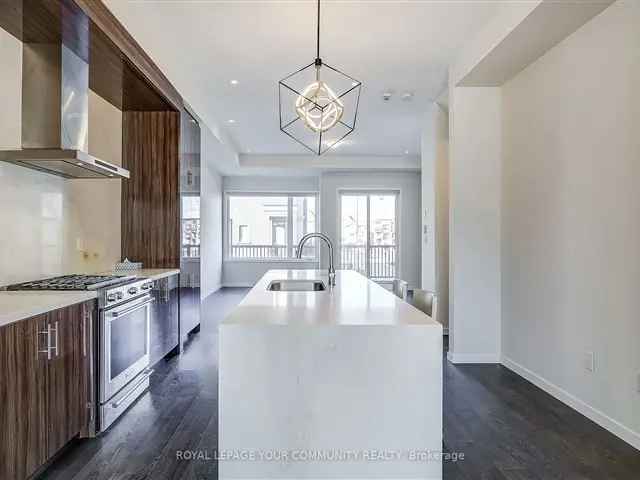 Award Winning Treasure Hill Modern Townhouse 2105 Sqft Woodbridge Vaughan