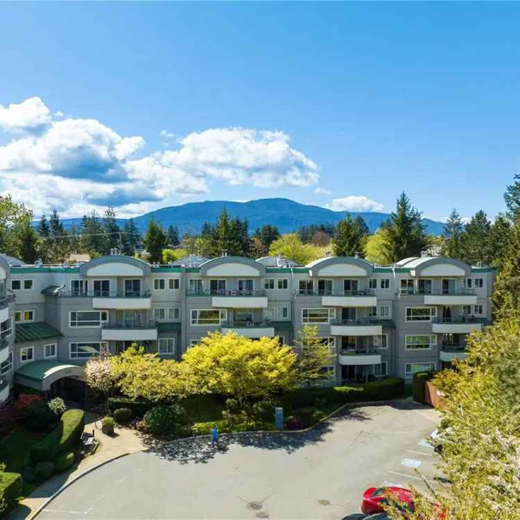 Stunning Top Floor Condo at Brechin Views