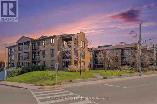 Condo For Sale in Overbrook Ottawa Top Floor 2 Bedroom Corner Unit