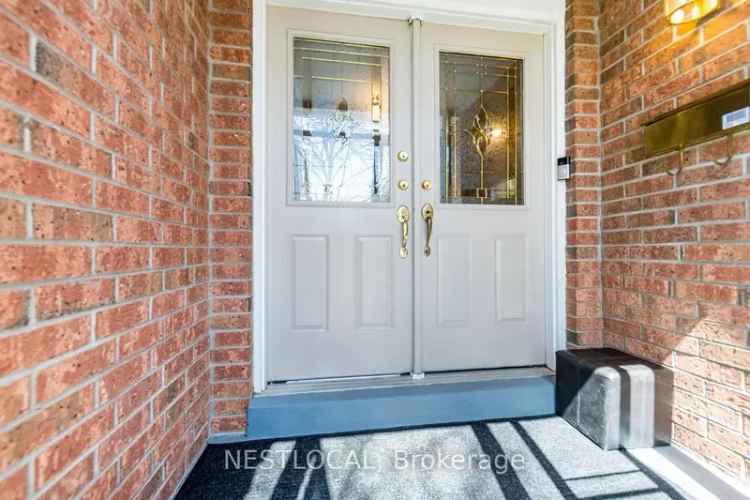 5-Bedroom 4-Bathroom Home in Meadowvale