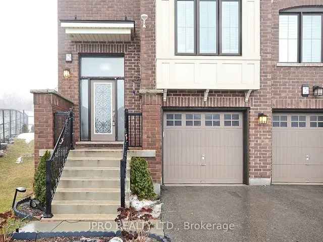 Updated End Unit Townhouse in Desirable Stoney Creek