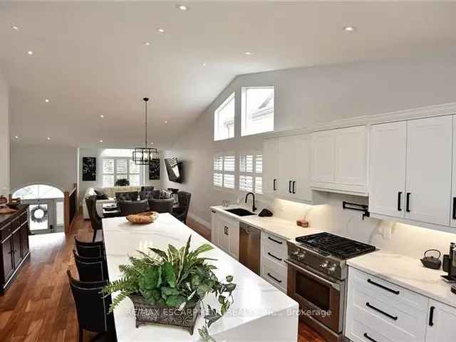 Luxury Renovated Home Chef's Kitchen Primary Suite