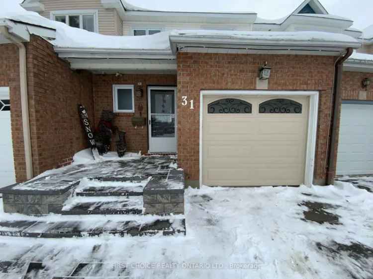 Barrhaven Townhome 3 Car Driveway Updated Kitchen Finished Basement