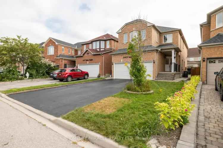 House For Sale in Mississauga, Ontario