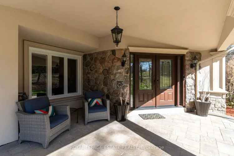 Luxury 2-Acre Estate w Pool, Hot Tub Sauna in Kingscross Estates