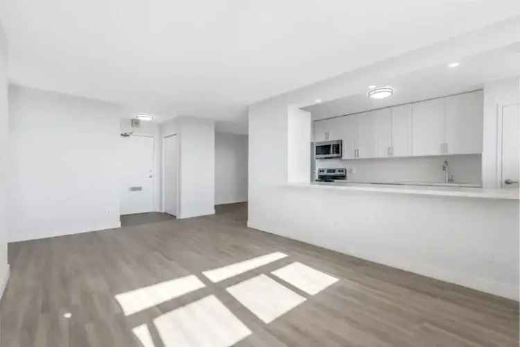 Rent Spacious Renovated Bachelor and 1-3 Bedroom Units at Graydon Hall in North York