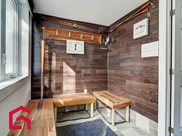 Cozy Bungalow for Sale 2 Beds 2 Baths