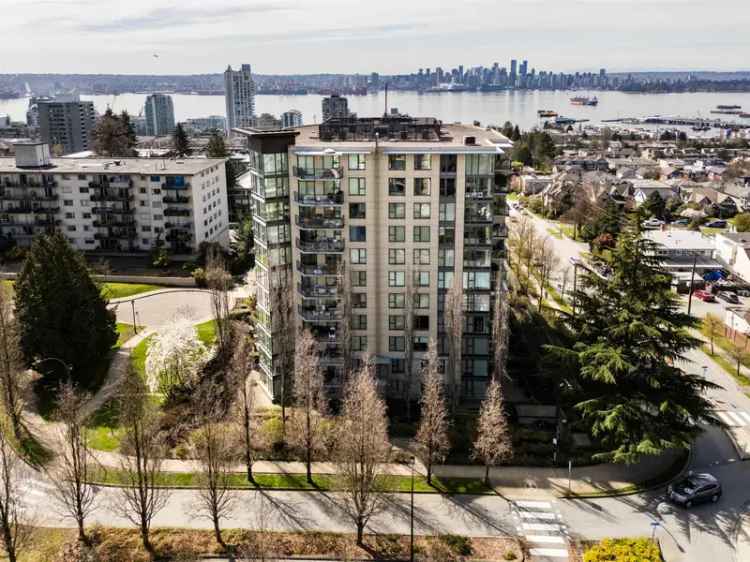 Lower Lonsdale Luxury Penthouse 3 Bed 3 Parking Panoramic Views