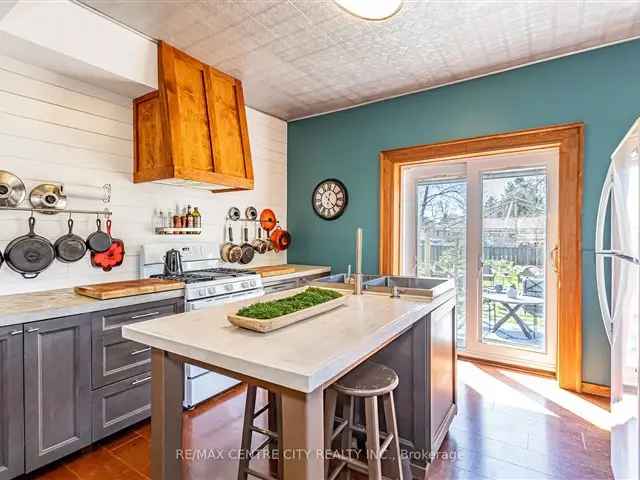 Charming 5 Bedroom Century Home Near Grand Bend