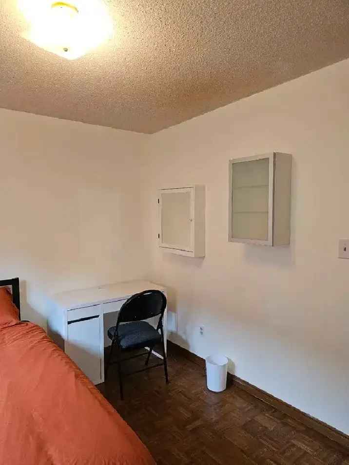 Private room for short term rental