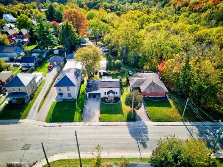 House For Sale in Tillsonburg, Ontario