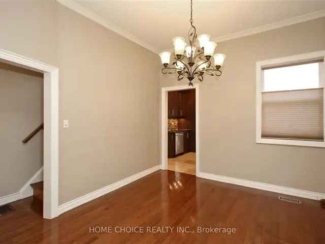 3 Bedroom Townhouse in South Riverdale - Move In Ready