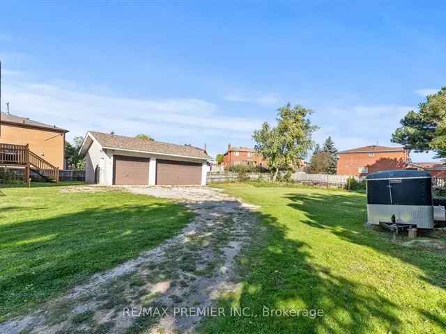 9725 Keele St Maple Two Homes Huge Lot Redevelopment Potential