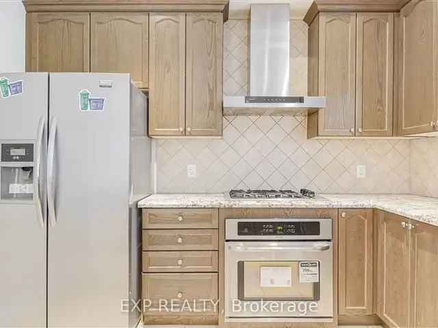 Townhouse For Rent in Markham, Ontario