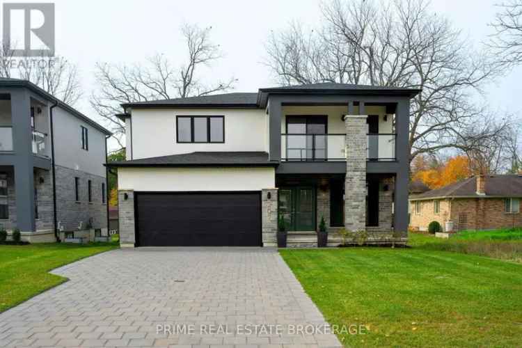 Buy New Home in Parkhill with 4 Beds and Luxury Features