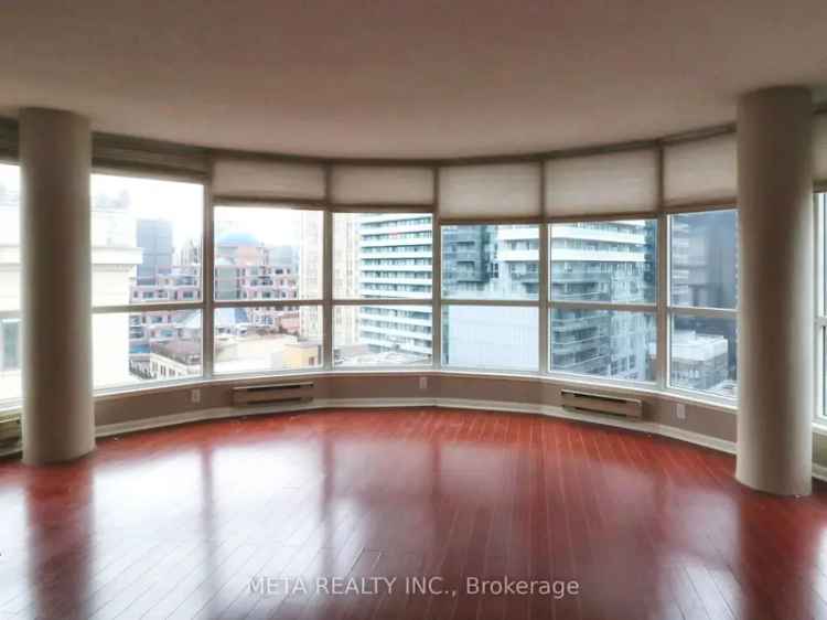 Spacious 2-Bedroom Condo Downtown Toronto - City Views