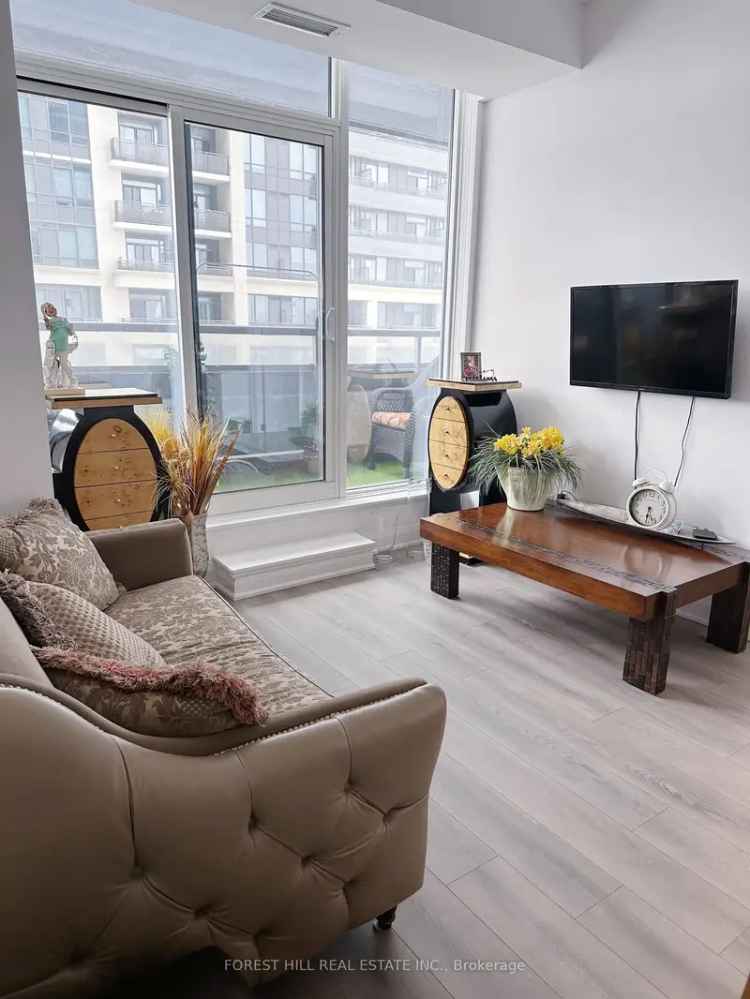 Luxury Rent Suite 2 Bed 2 Bath with Parking in Prime Location