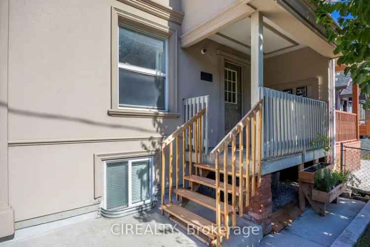 House For Sale in Toronto, Ontario