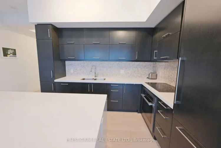 Prime BayBloor Condo 21 Bedroom Suite 2 Parking Unobstructed Views