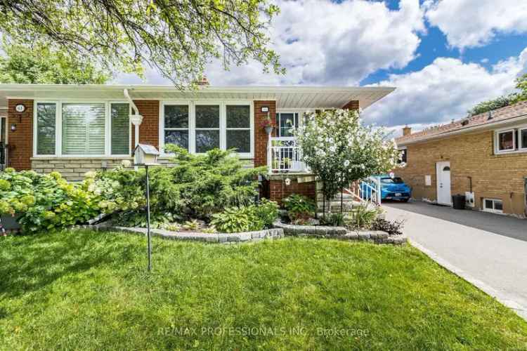 Family Home in Central Etobicoke - 4 Beds, 2 Baths, Renovated Kitchen