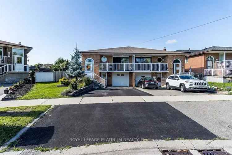 House For Sale in Brampton, Ontario