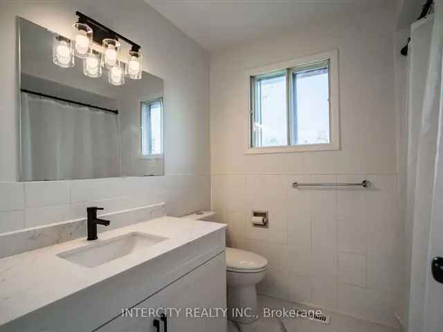 Beautifully Renovated 4 2 Bedroom Home in Dean Park