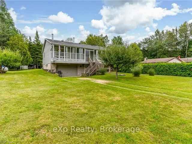 Pike Bay Raised Bungalow - Lake Huron Cottage