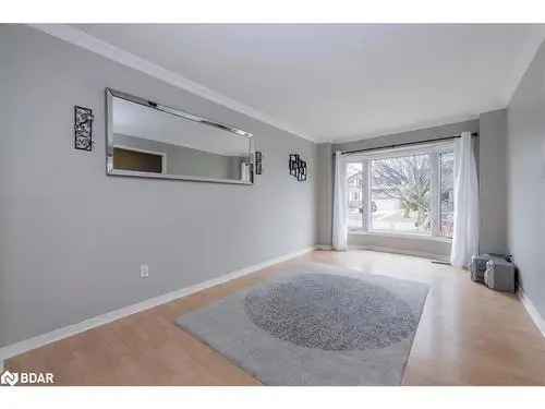 House For Sale In Barrie, Ontario