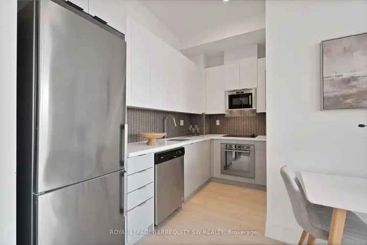 Condo For Sale in Vaughan, Ontario