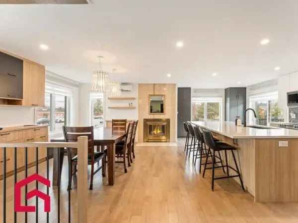 Two or More Storey House for Sale in Estrie