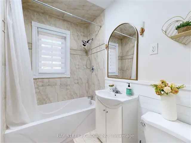 House For Sale in Toronto, Ontario