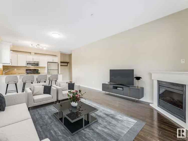 Whyte Ave Condo 2 Bed 2 Bath 950 Sq Ft