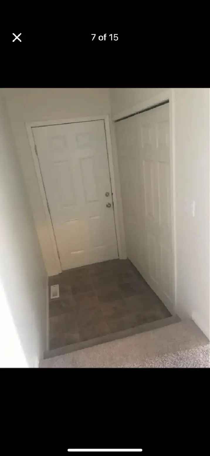 3 bedroom, 1.5 bathroom townhouse cathedral