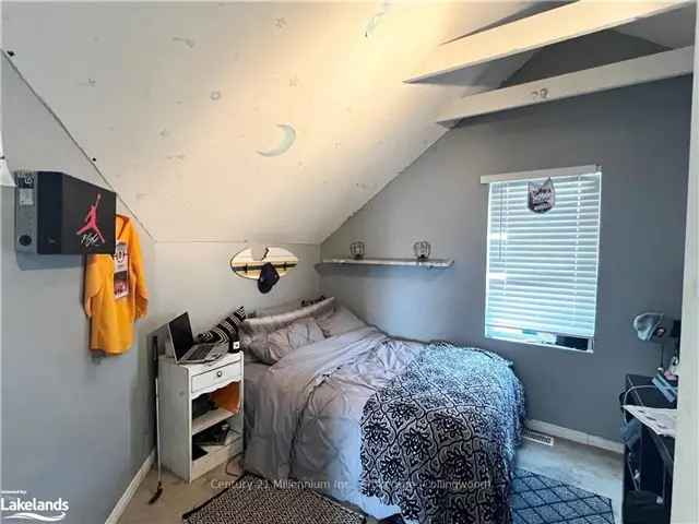 House For Sale in Georgetown, Ontario