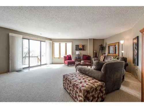 Executive 2-Bedroom Condo with Panoramic River Views