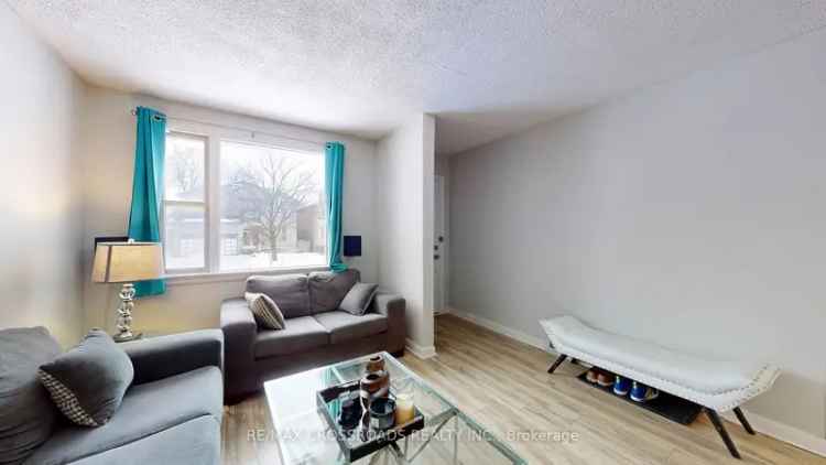 Rent Triplex in Newtonbrook West with Potential for Cash Flow