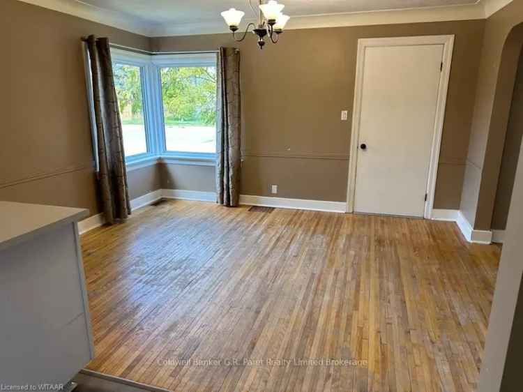 House For Sale in 25, Fourth Street, Tillsonburg, Ontario