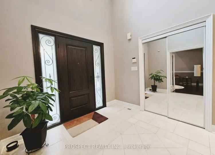 House For Sale in Vaughan, Ontario