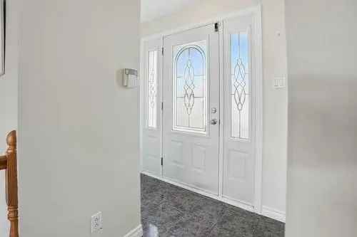 4 Bedroom House Near Highway 50 Gatineau Quebec