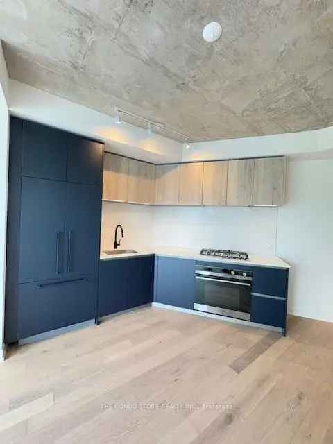 Condo For Rent in 2625, Dundas Street West, Mississauga, Ontario