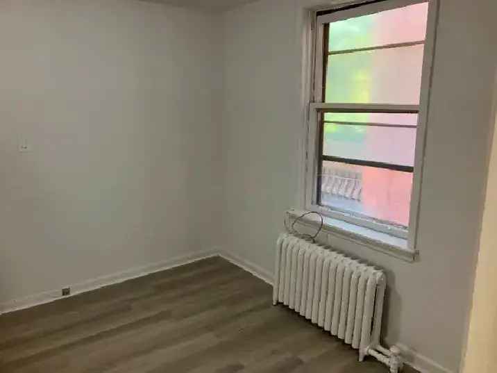 Sandy Hill Bachelor/Studio Apartment for Rent (257 Daly Ave)