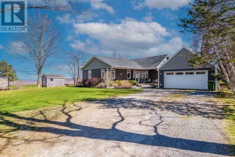2-Bedroom 2-Bathroom Home with Stunning Views and Double Garage