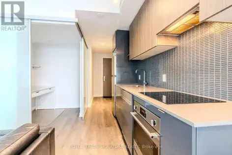 1 room apartment of 96 m² in Toronto