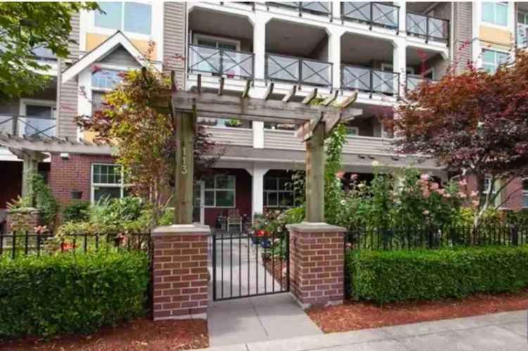 Condo For Sale in Surrey, British Columbia