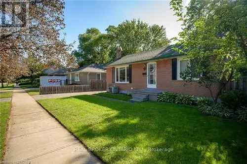 Renovated Bungalow In Central Oakville 22 Bedrooms Great Investment