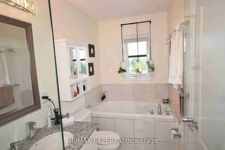 Executive Freehold Townhouse in Woodbridge