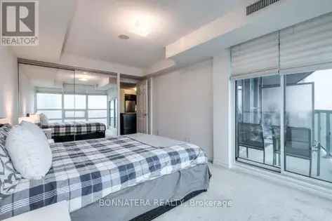 1 Bedroom Plus Den 700 sq ft Infinity III Toronto