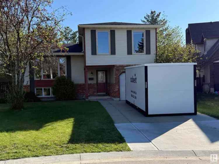 3-Bedroom 4-Level Split in Grove Meadows with Double Garage